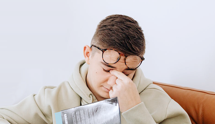 青光眼?？?>
							<!-- 調(diào)用當(dāng)前欄目的縮略圖地址和名稱 -->
						</div>
						<div   id=